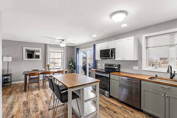 34 Orchard Hill RD,  Epping,  NH 03042