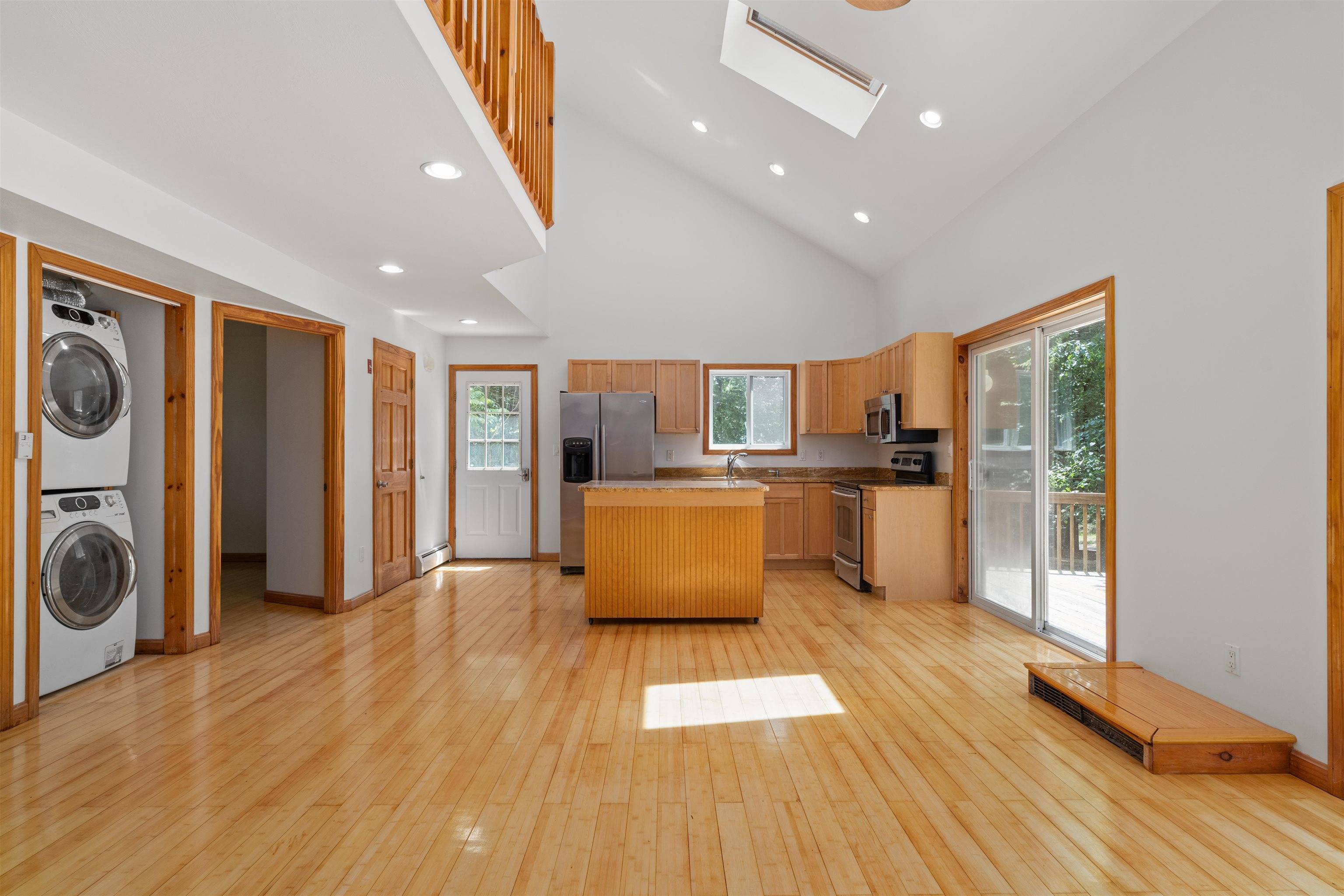 Farmington, NH 03835,12 Cornwall PL