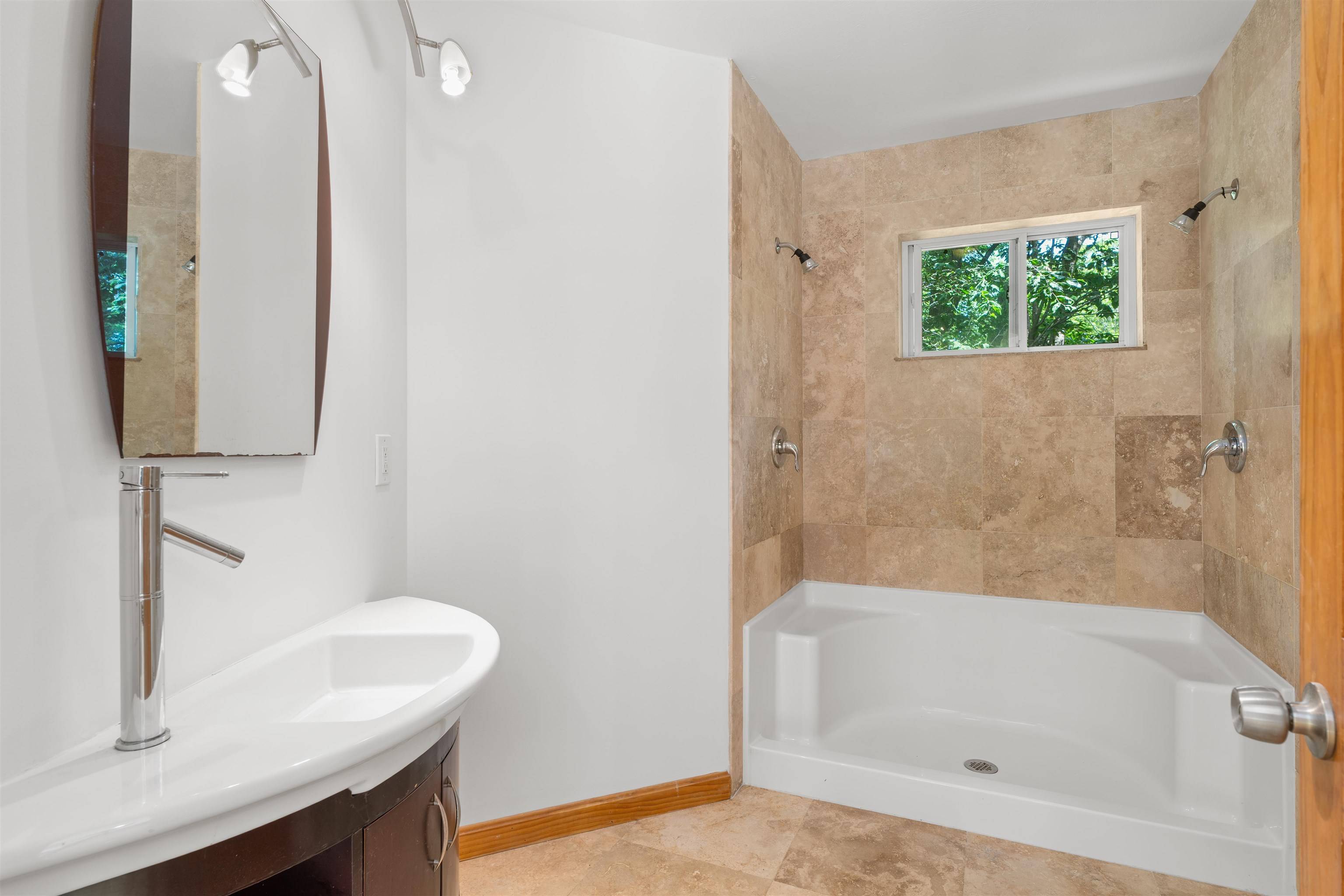 Farmington, NH 03835,12 Cornwall PL