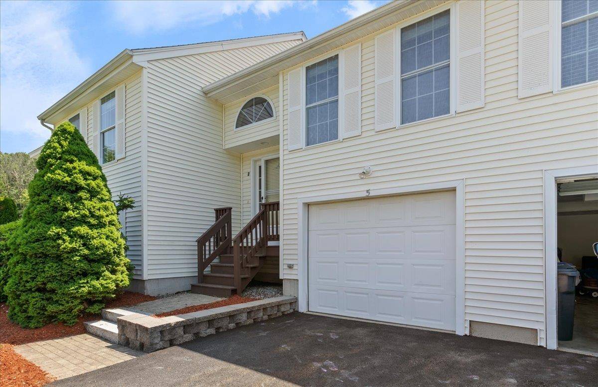Hampstead, NH 03826,3 Patriot DR #5