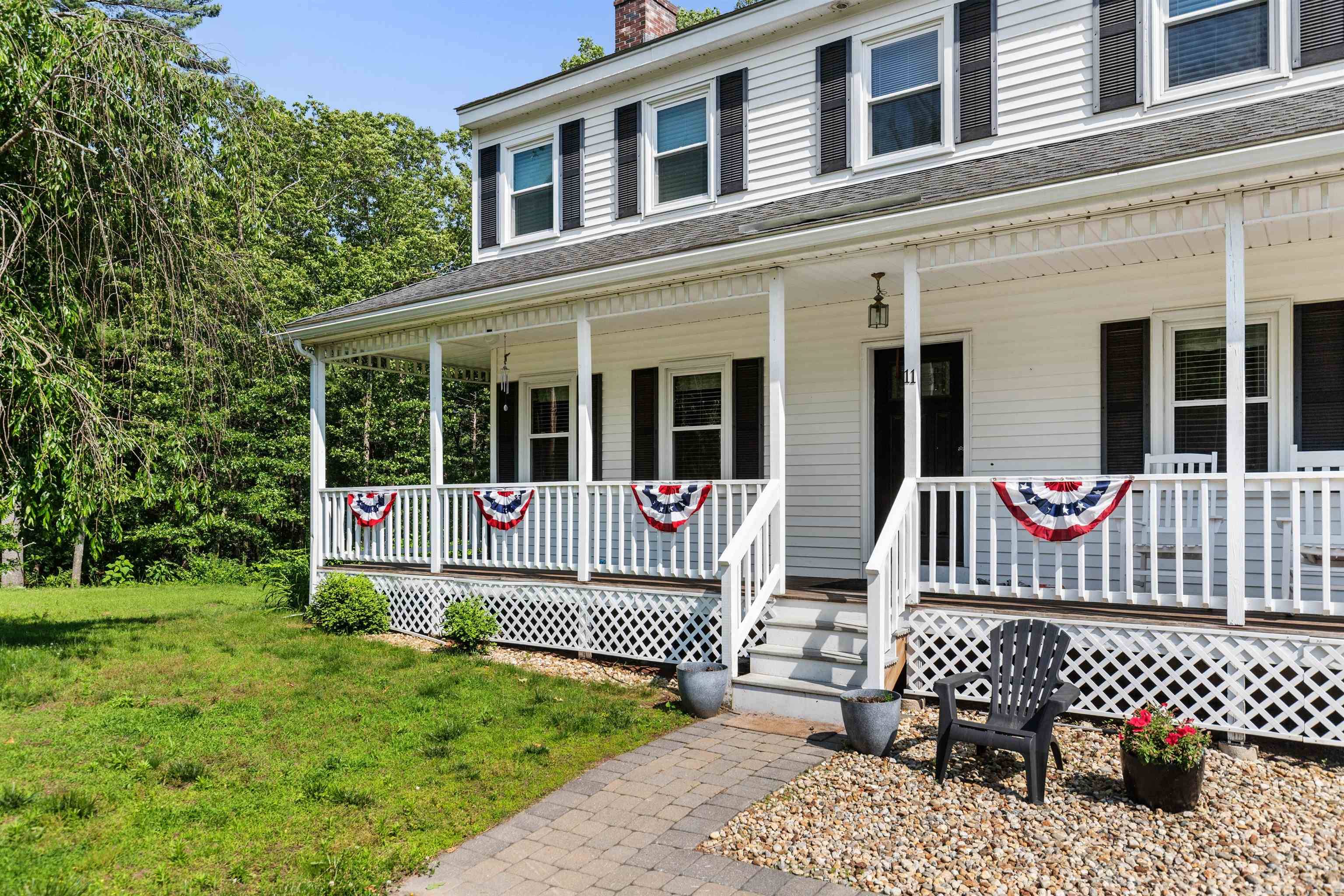 Pelham, NH 03076,11 Parkside DR