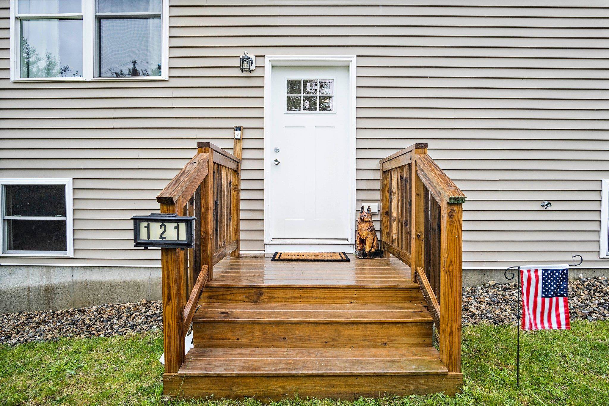 Middleton, NH 03887,121 Deer Run RD