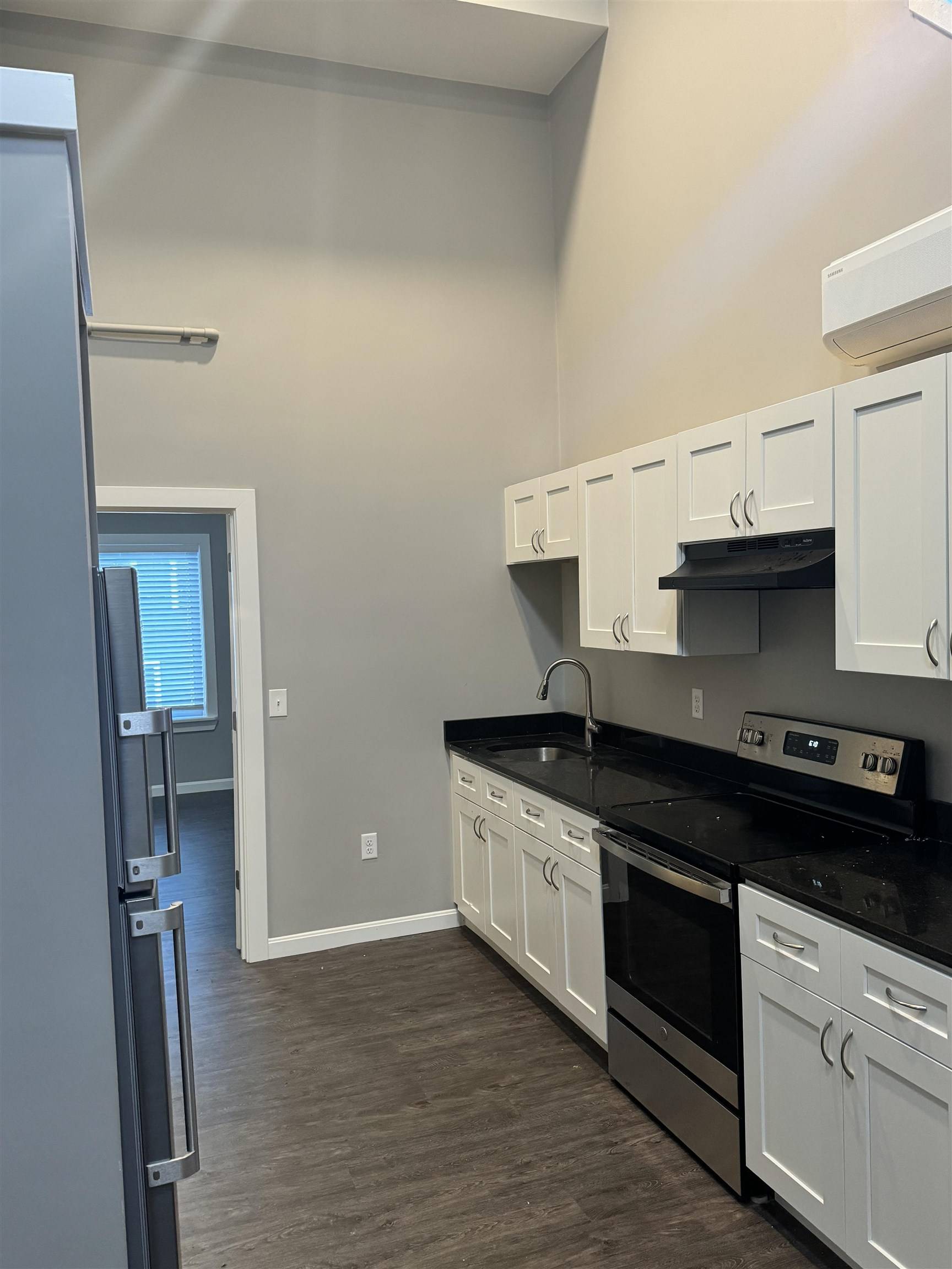 50 Monarch WAY #202, Portsmouth, NH 03801