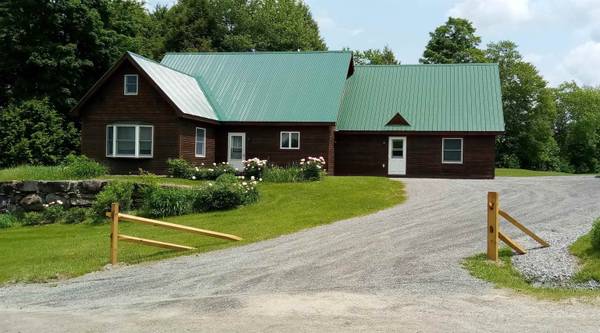 195 Beacon Hill RD, Morristown, VT 05661