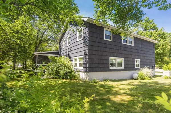Portsmouth, NH 03801,19 Harding RD