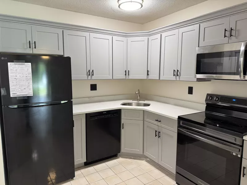 121 Cluff XING #8, Salem, NH 03079