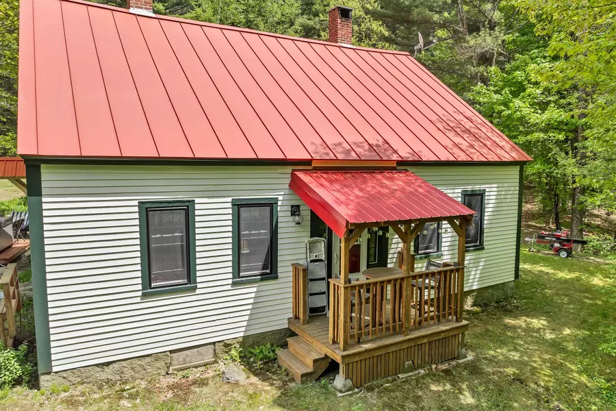 197 Circuit RD, Ossipee, NH 03864