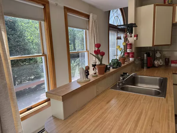 Ossipee, NH 03814,6 Laurel RD