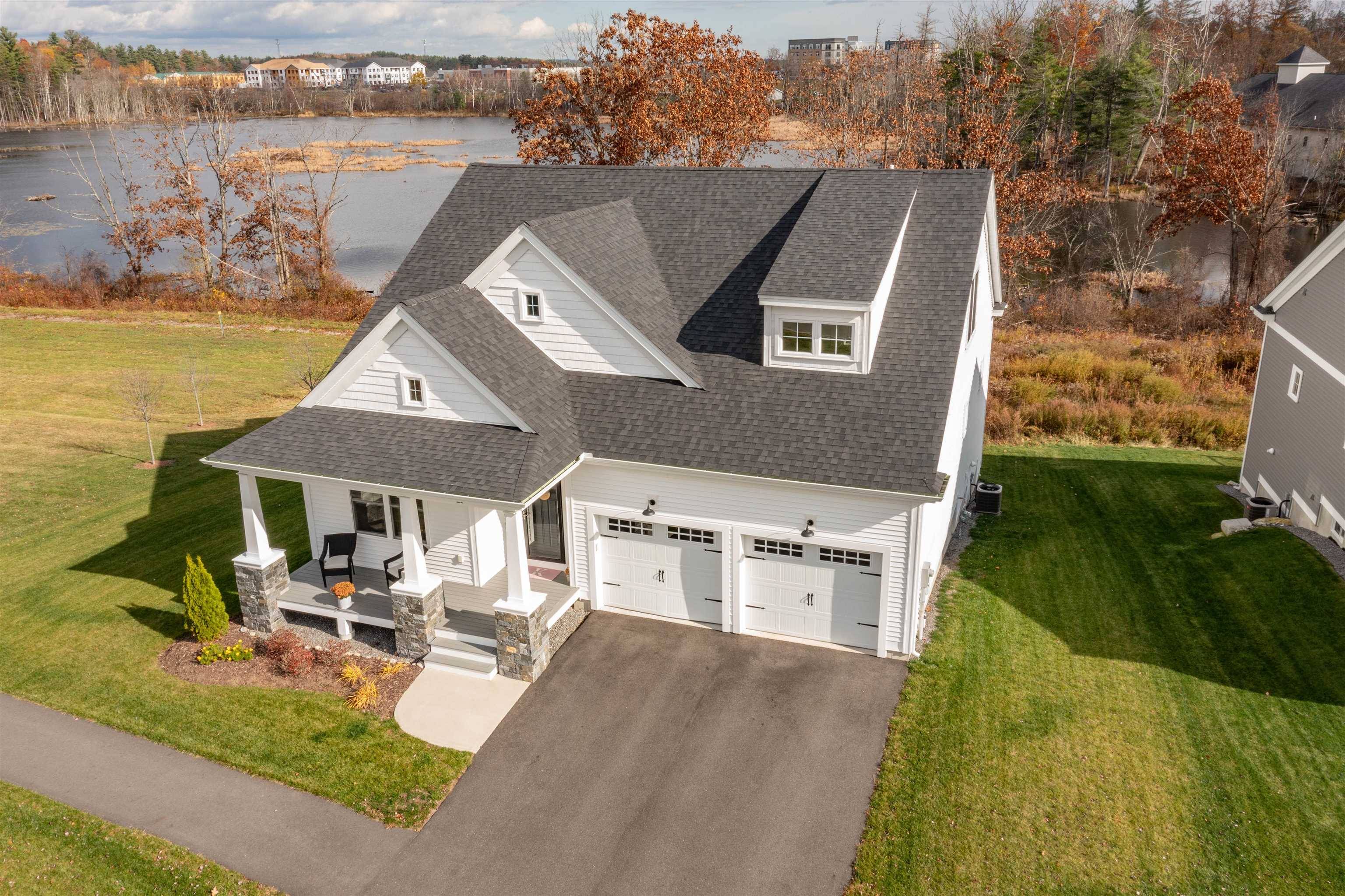 21 Catesby LN, Londonderry, NH 03053