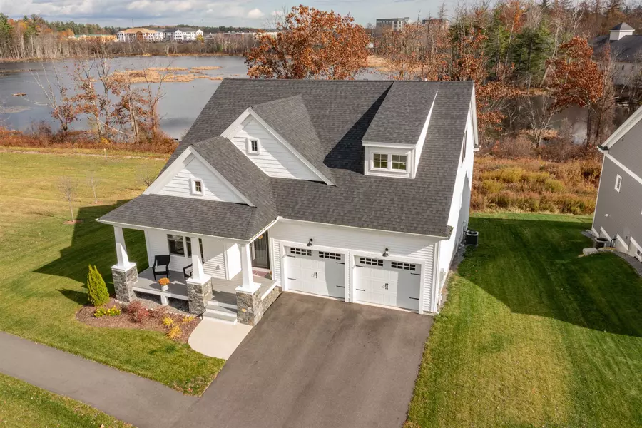 21 Catesby LN, Londonderry, NH 03053
