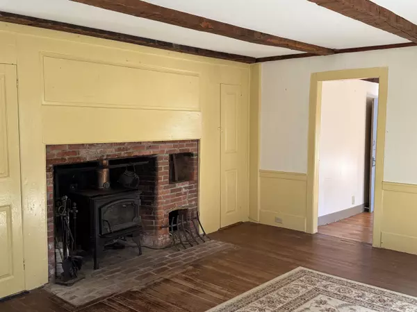 Ossipee, NH 03864,275 Granite RD