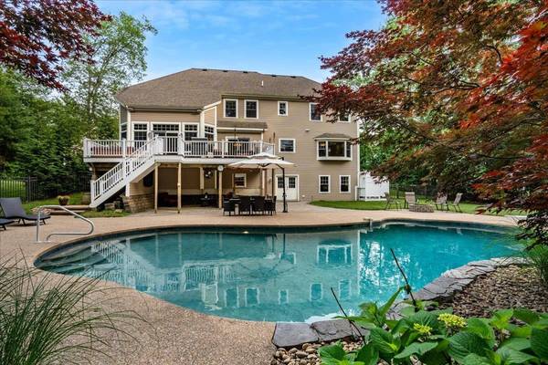74 Settlers CT, Bedford, NH 03110