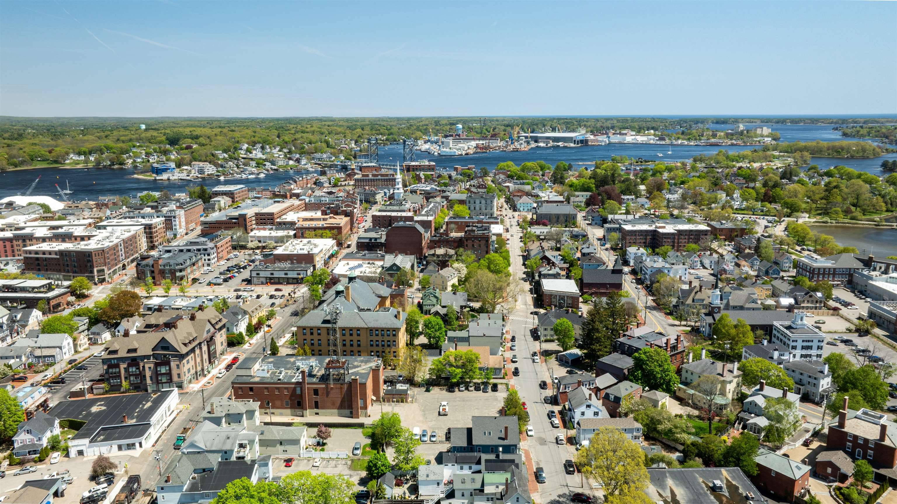 Portsmouth, NH 03801,480 State ST #4