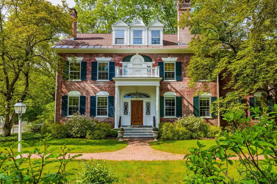 39 Elm ST #B, Woodstock, VT 05091