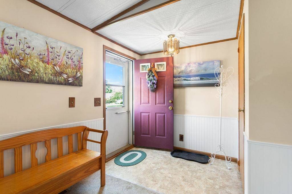 Rochester, NH 03867,32 Monadnock DR