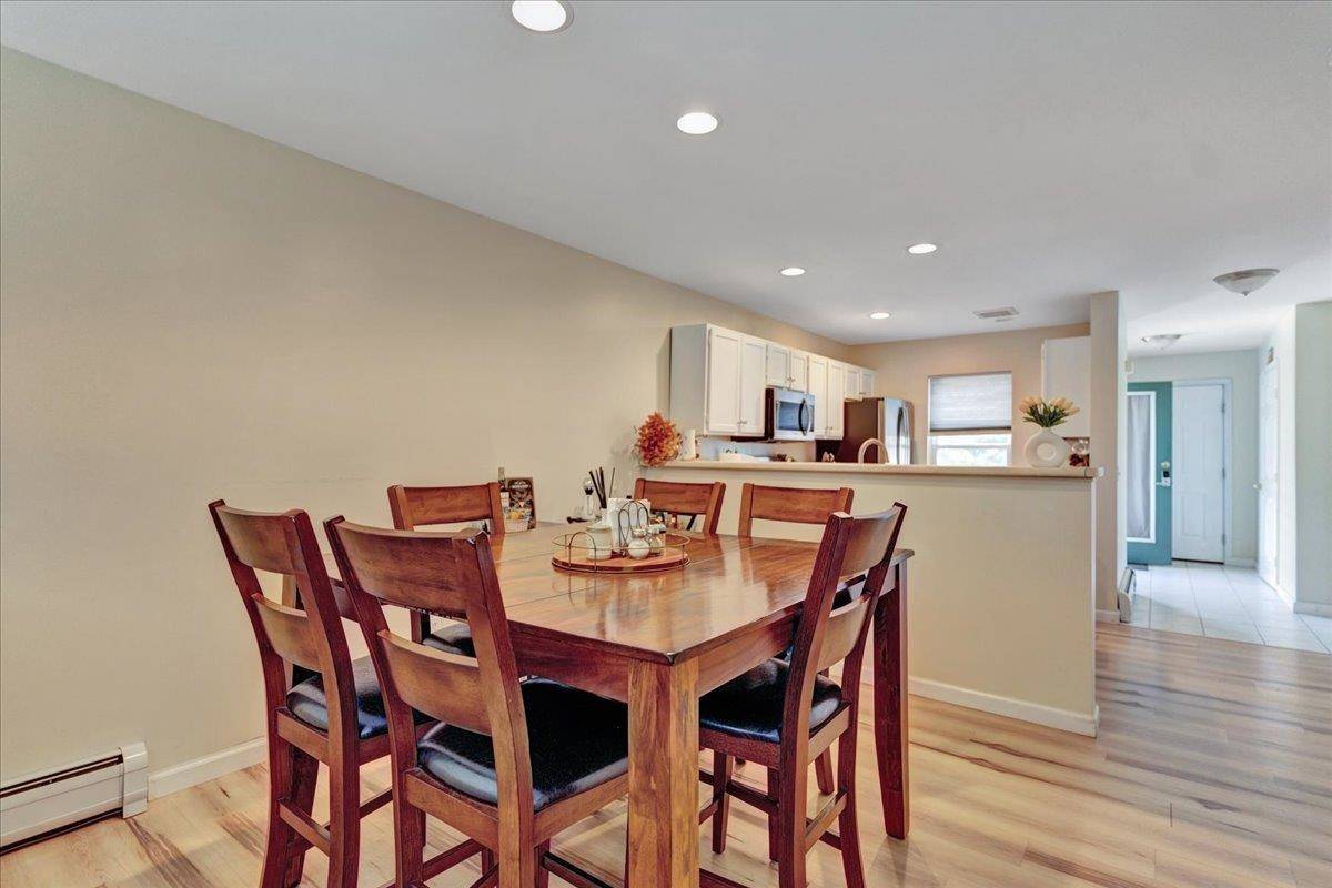 South Burlington, VT 05403,311 Juniper DR