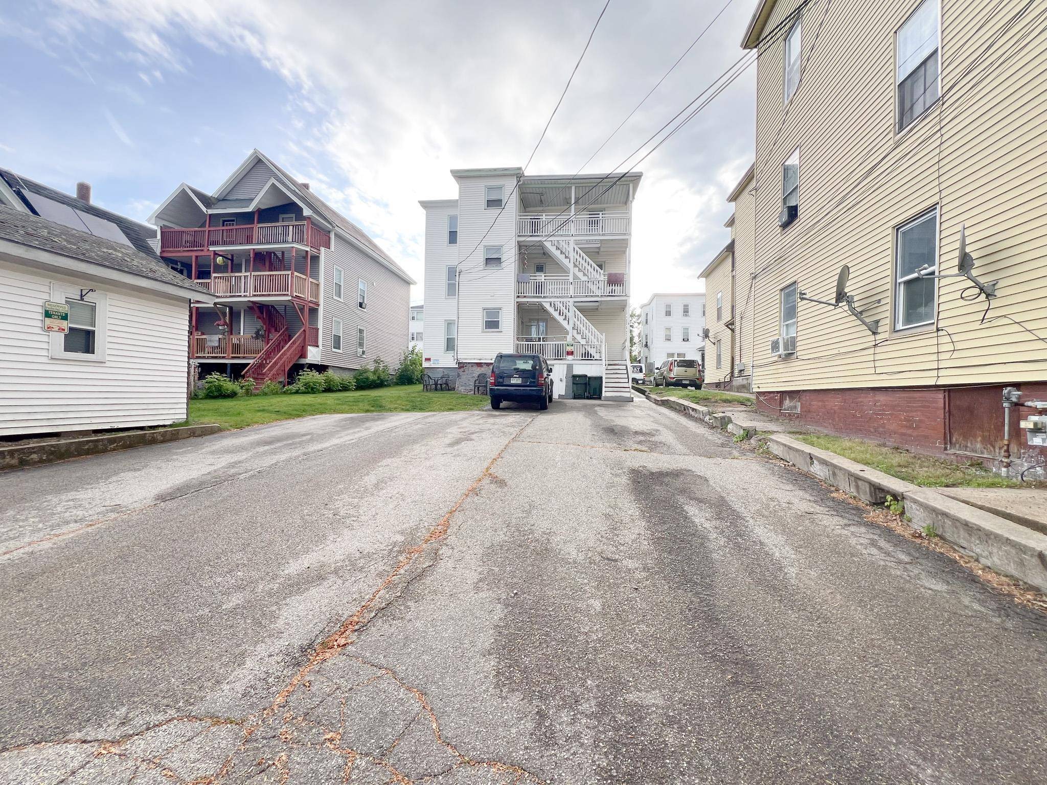 Manchester, NH 03102,159 Cartier ST