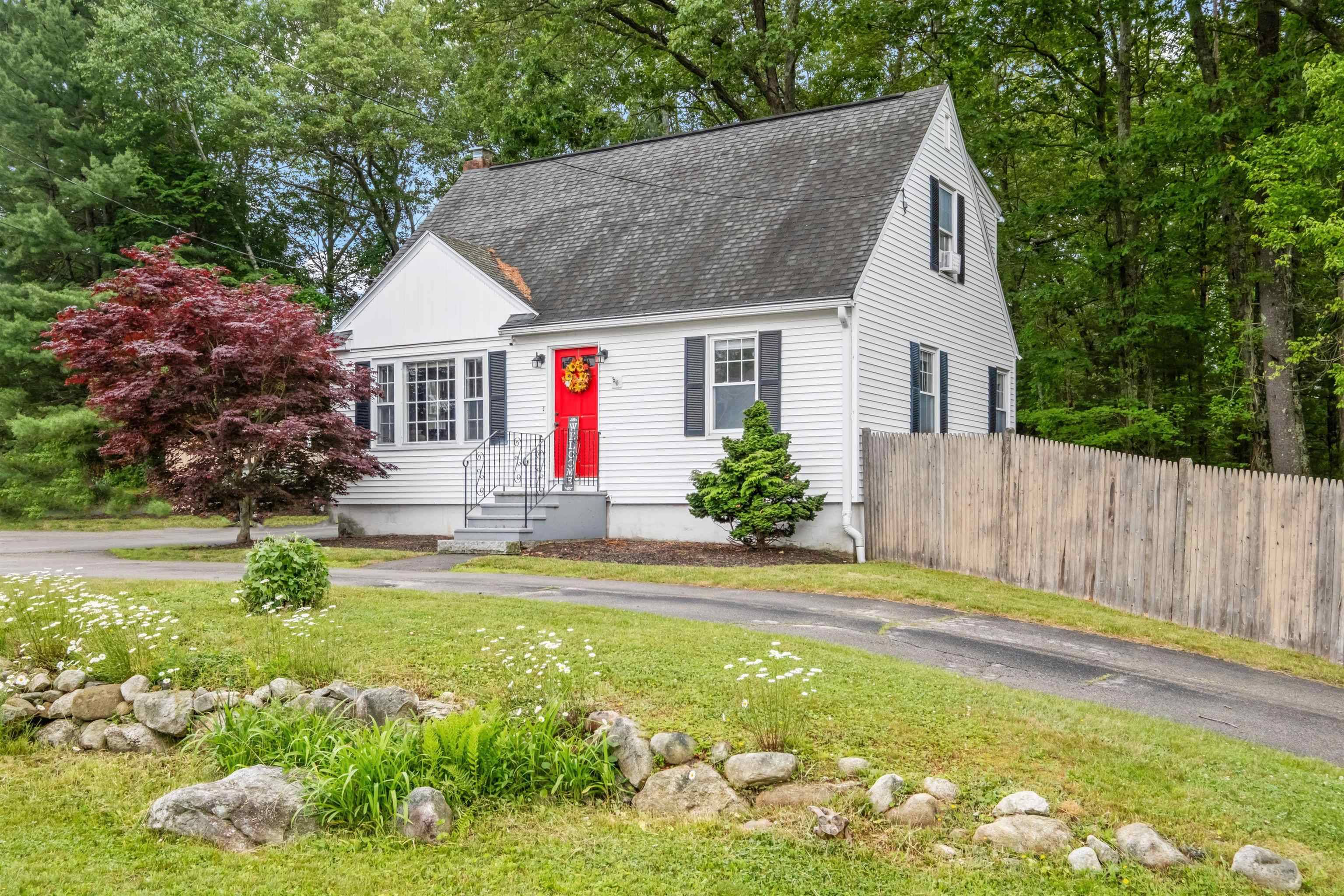 48 Mammoth RD, Hooksett, NH 03106