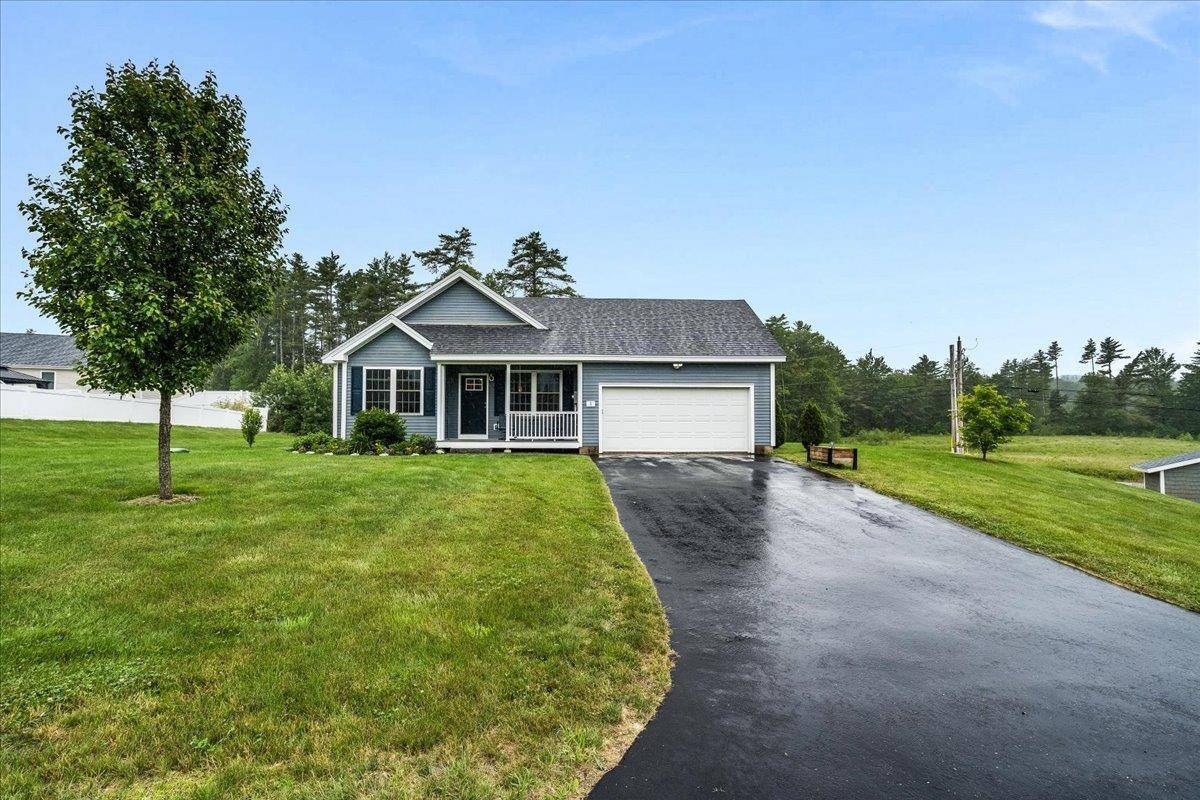 5 Rolling Hills DR, Tilton, NH 03276