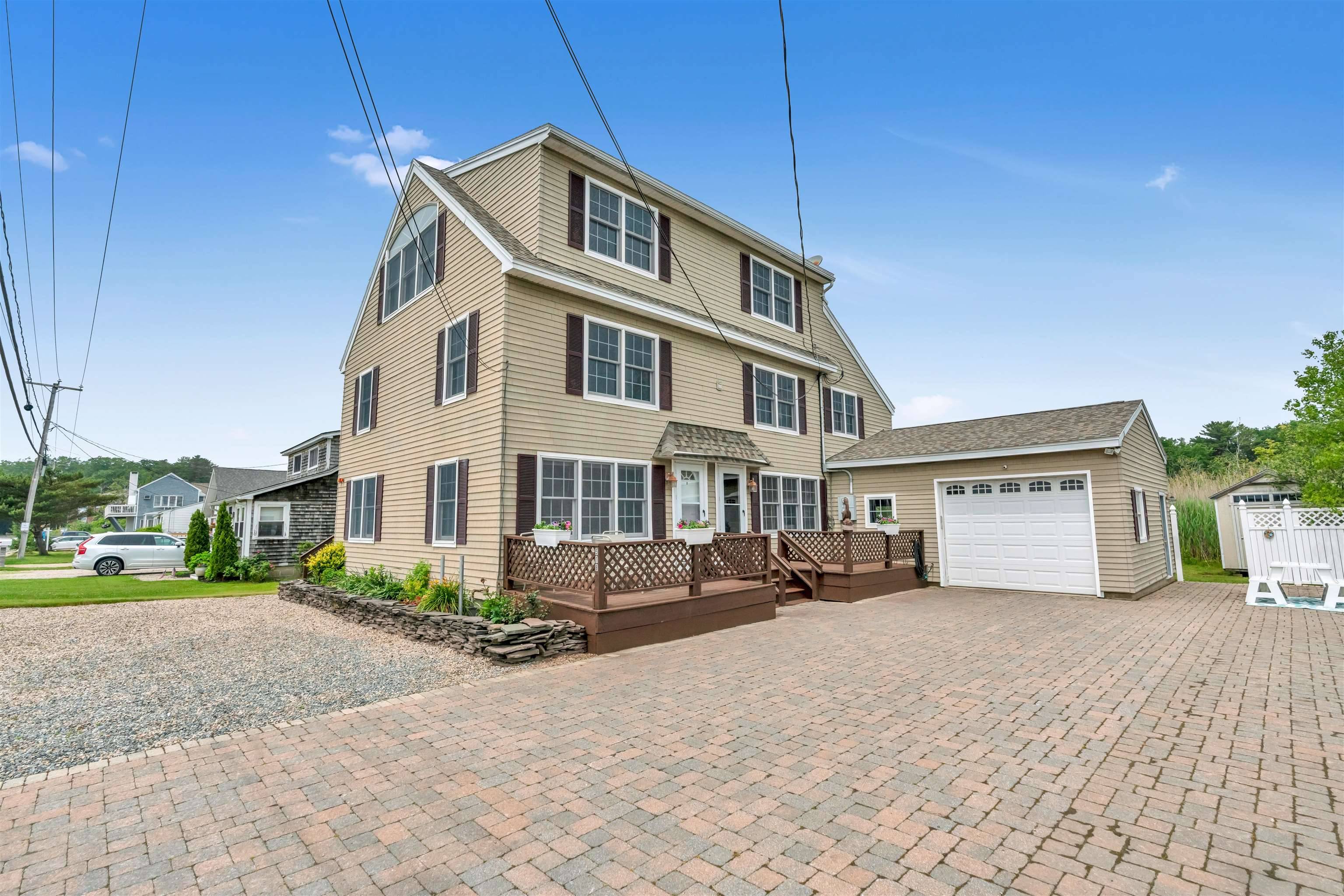 Hampton, NH 03842,518 High ST