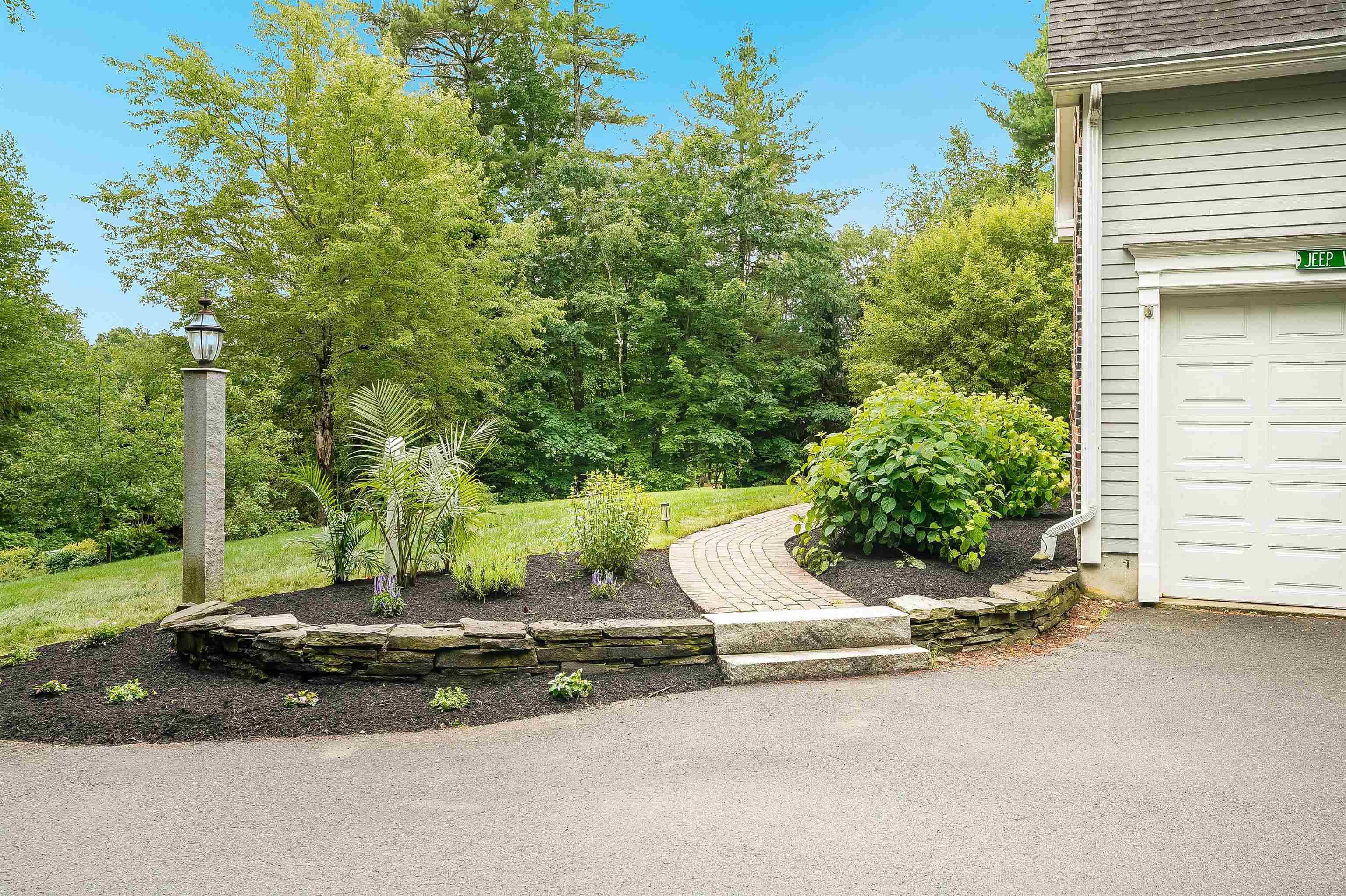 Bedford, NH 03110,4 Chablis CT