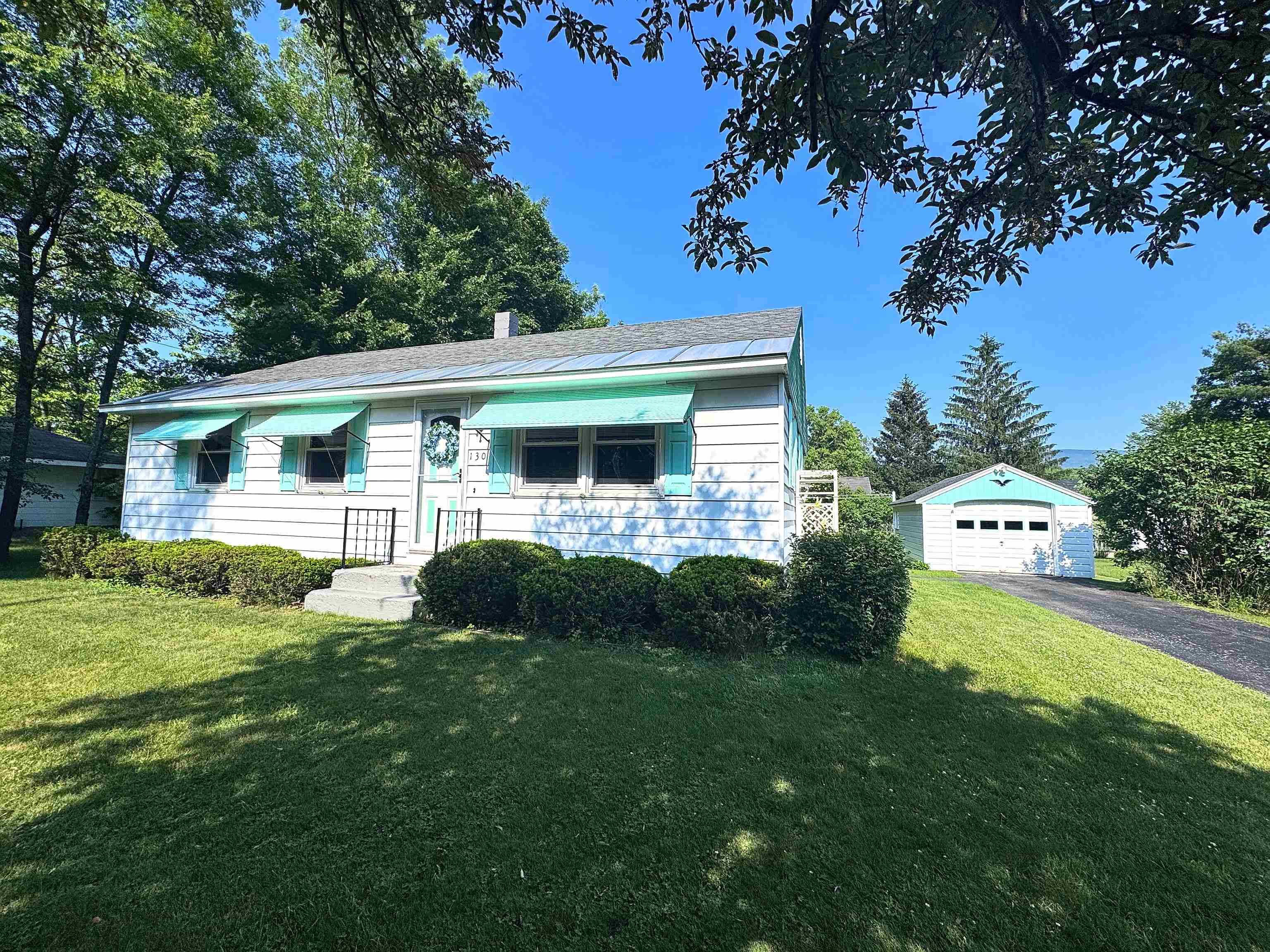 130 Sycamore LN, Shaftsbury, VT 05262