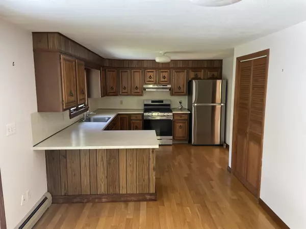 Madbury, NH 03823,28 Garrison LN