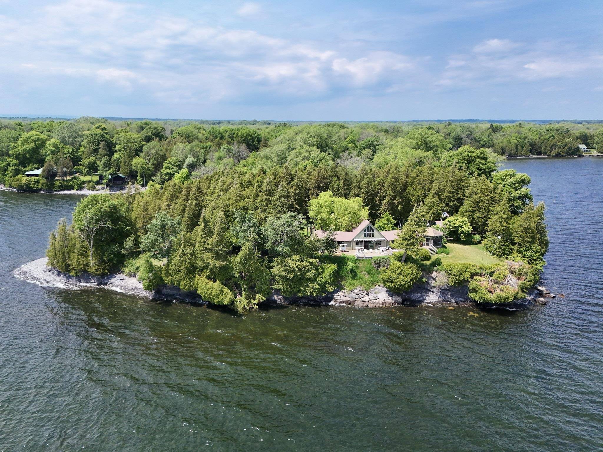 173 Hibbard PT, North Hero, VT 05474