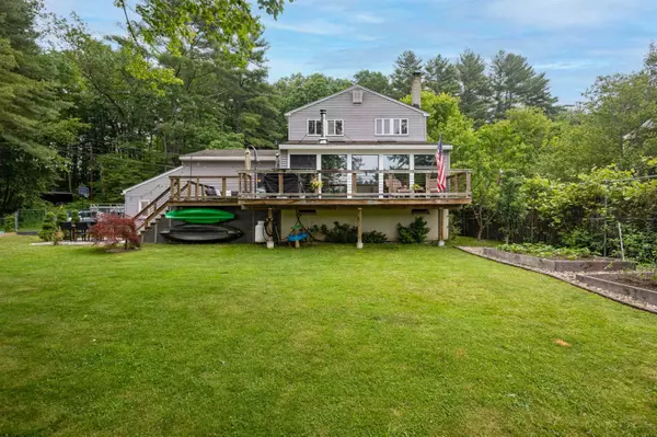 Goffstown, NH 03045,12 Water RD