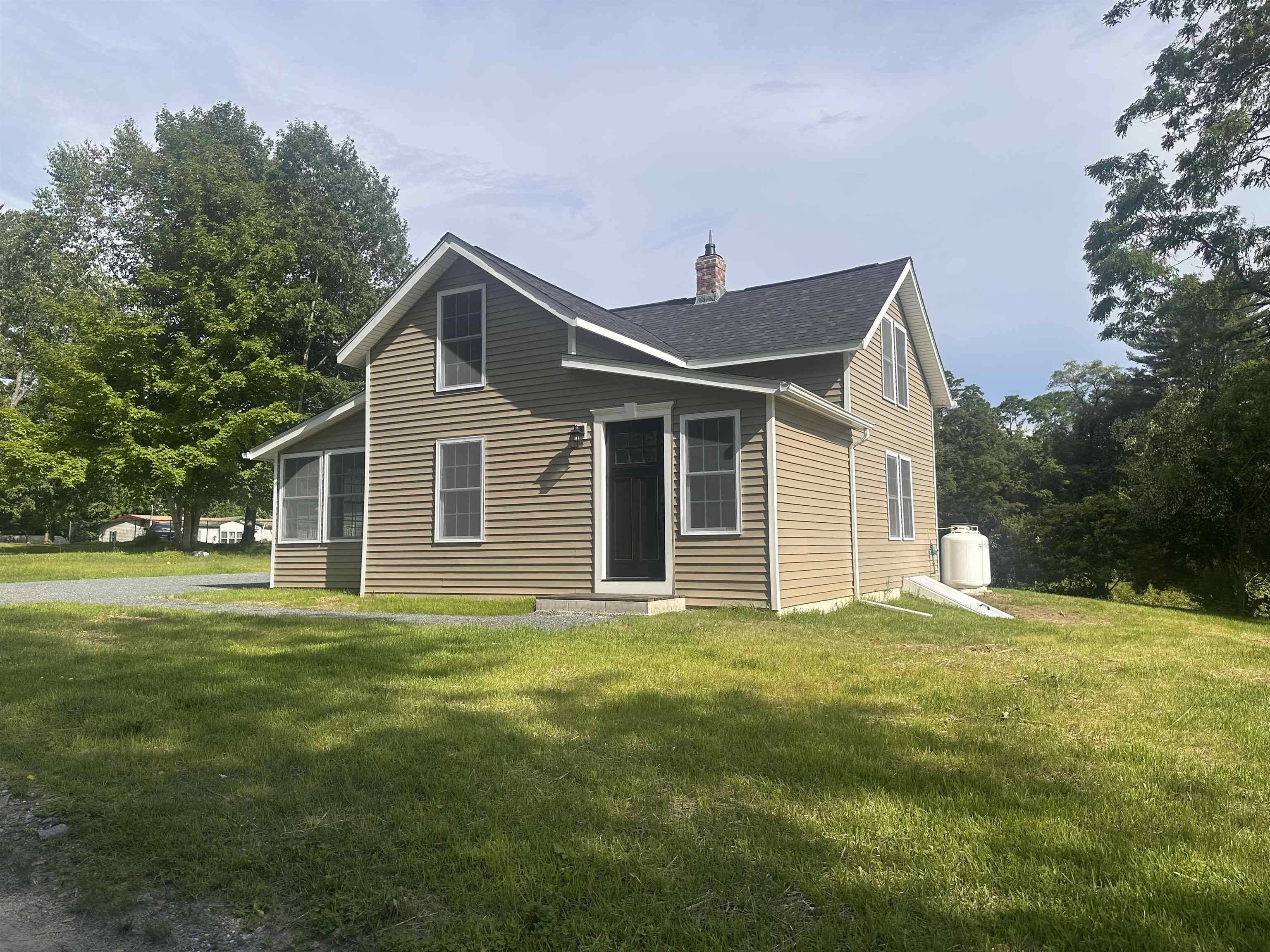 12 BREEZY Knoll, Hinsdale, NH 03451