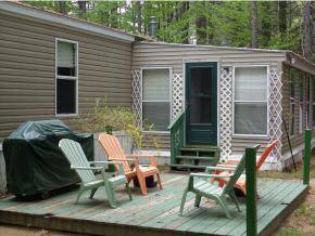 24 Flynn LN, Tamworth, NH 03886