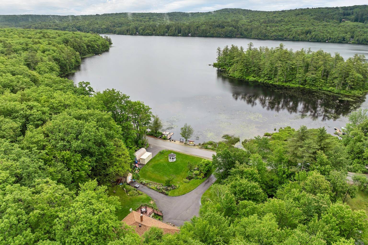 1149 Pleasant Pond RD, Francestown, NH 03043