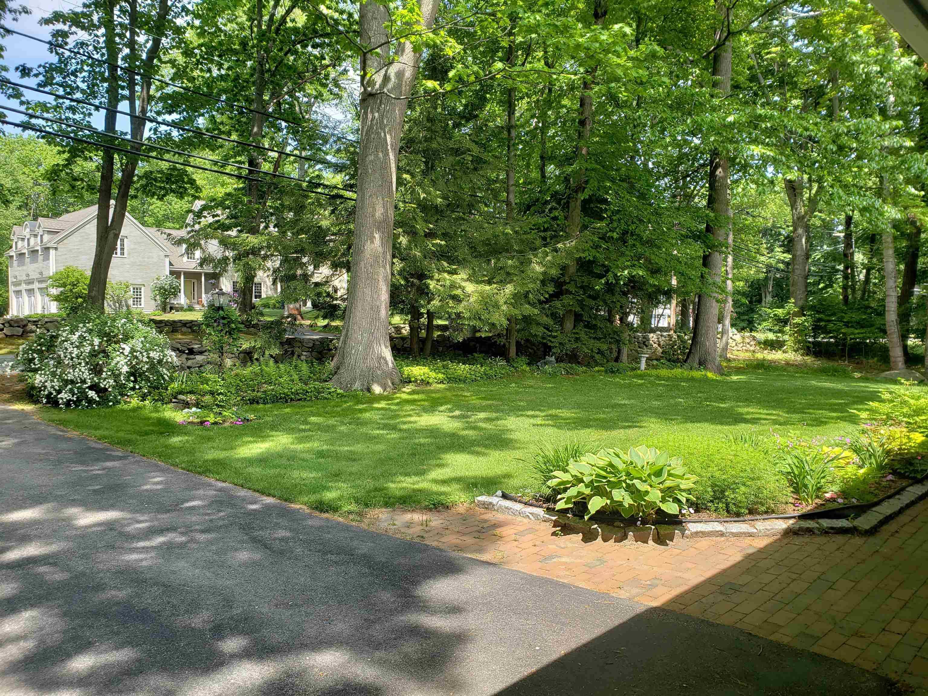 North Hampton, NH 03862,24 Chapel RD