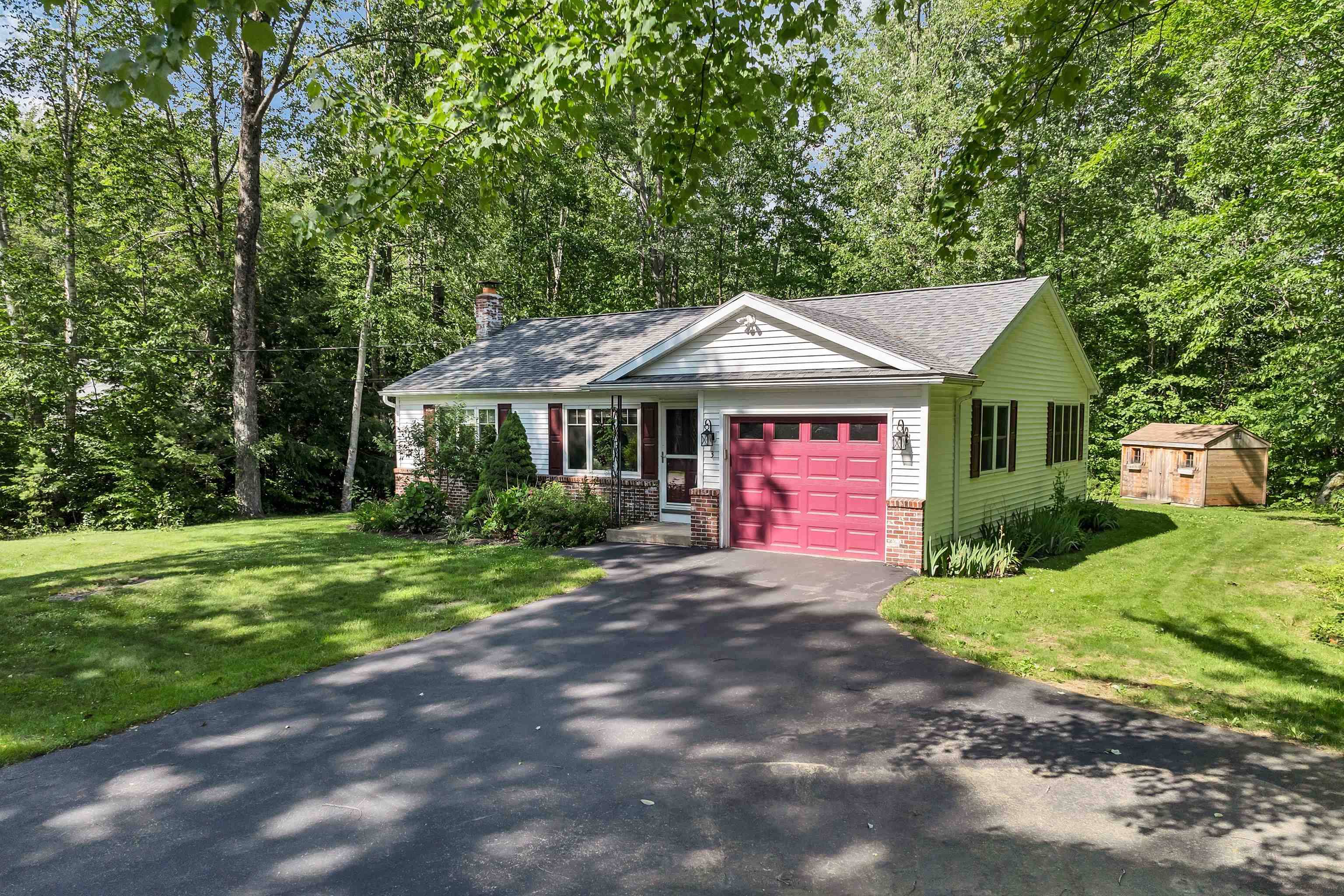Wolfeboro, NH 03894,3 Tern LN