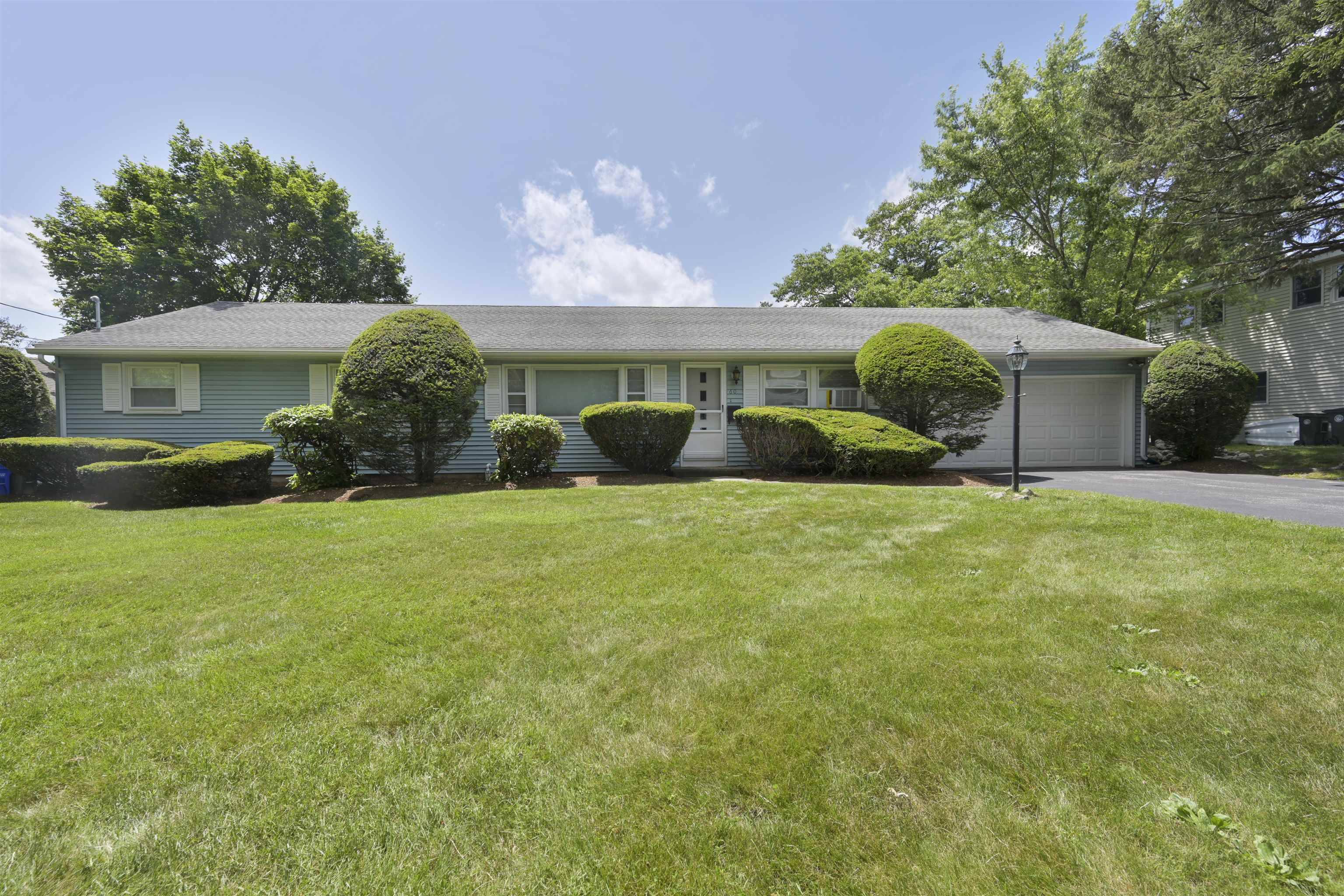 60 Hillhaven RD, Manchester, NH 03104