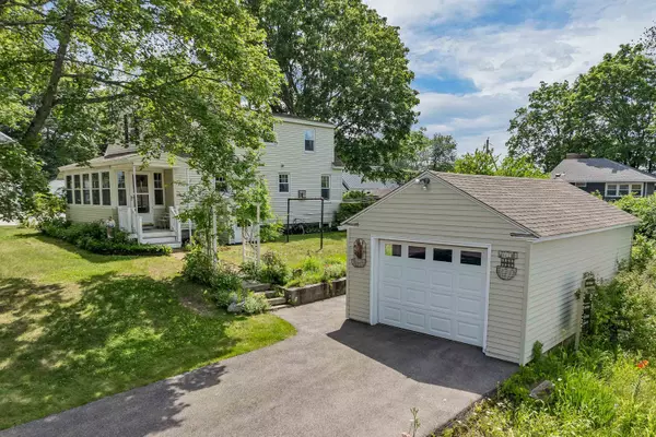 18 Cross ST, Allenstown, NH 03275
