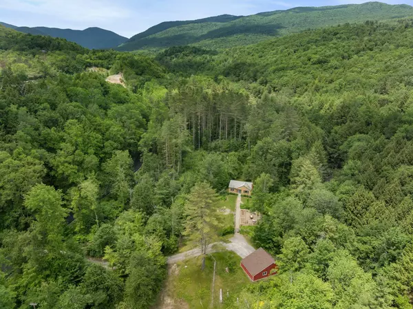 2042 Nebraska VLY, Stowe, VT 05672