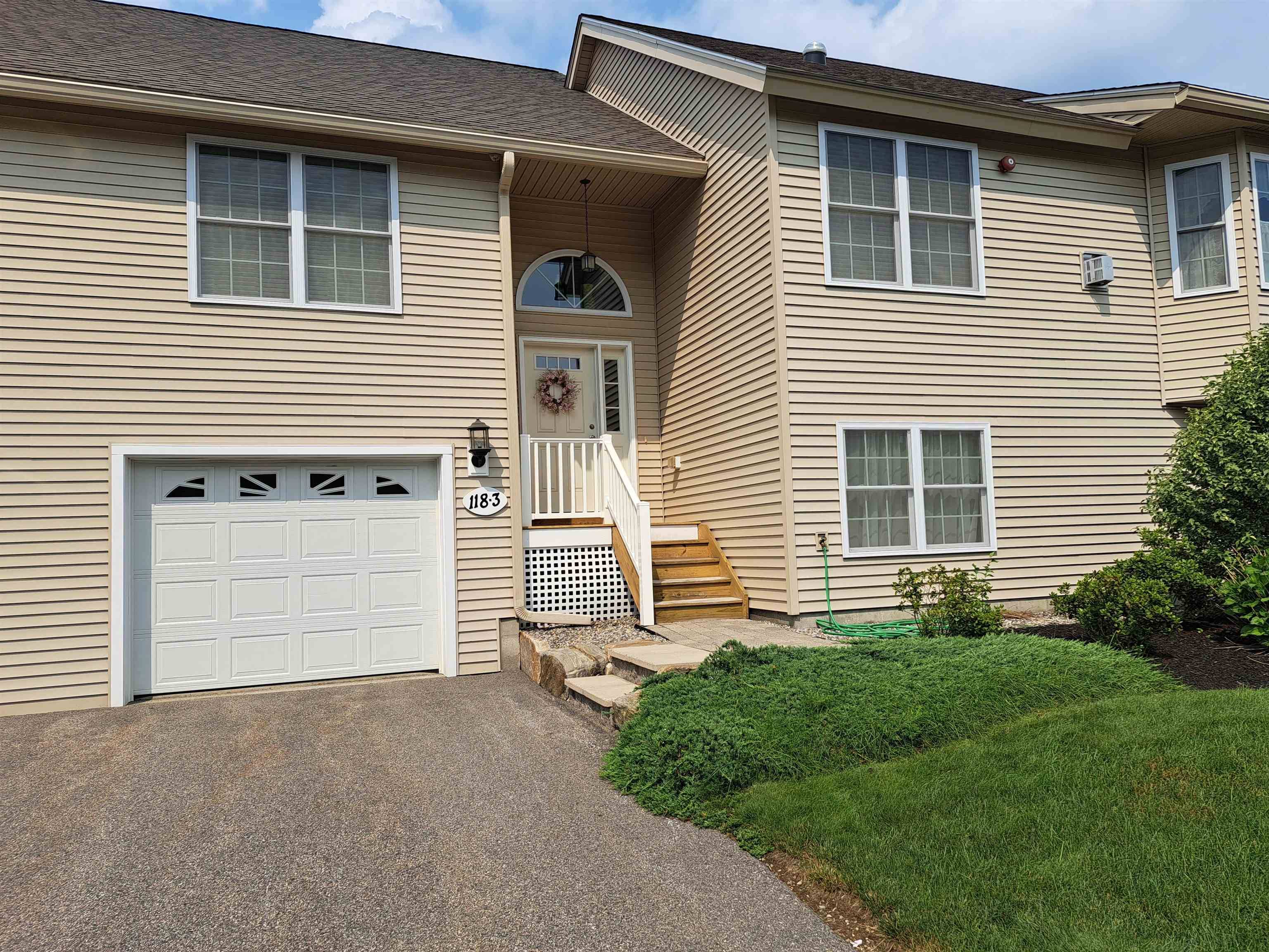 Fremont, NH 03044,118 Hall RD #3