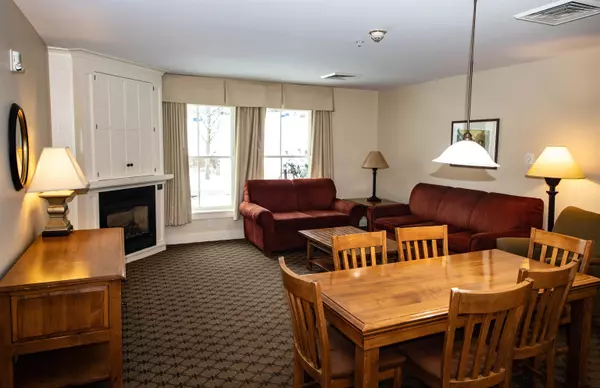 Ludlow, VT 05149,505/507 Qtr. I I Adams House