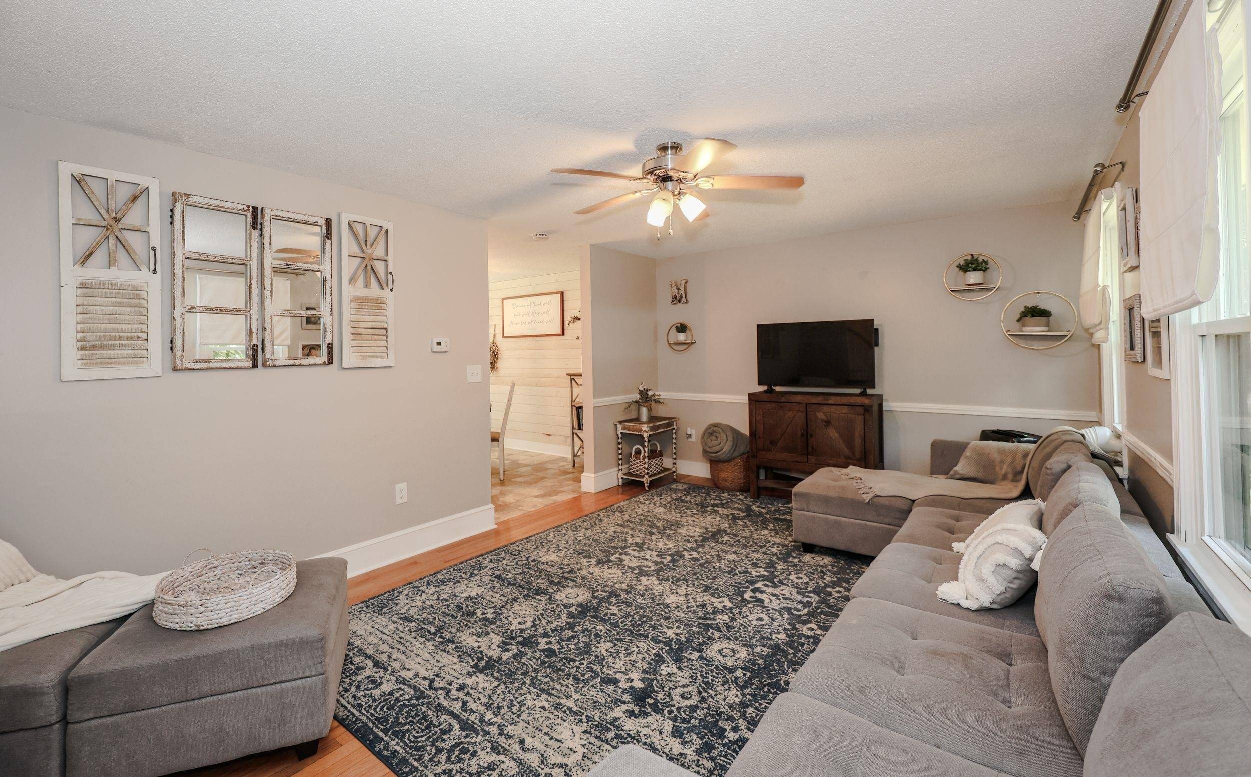 Londonderry, NH 03053,26 Wilshire DR