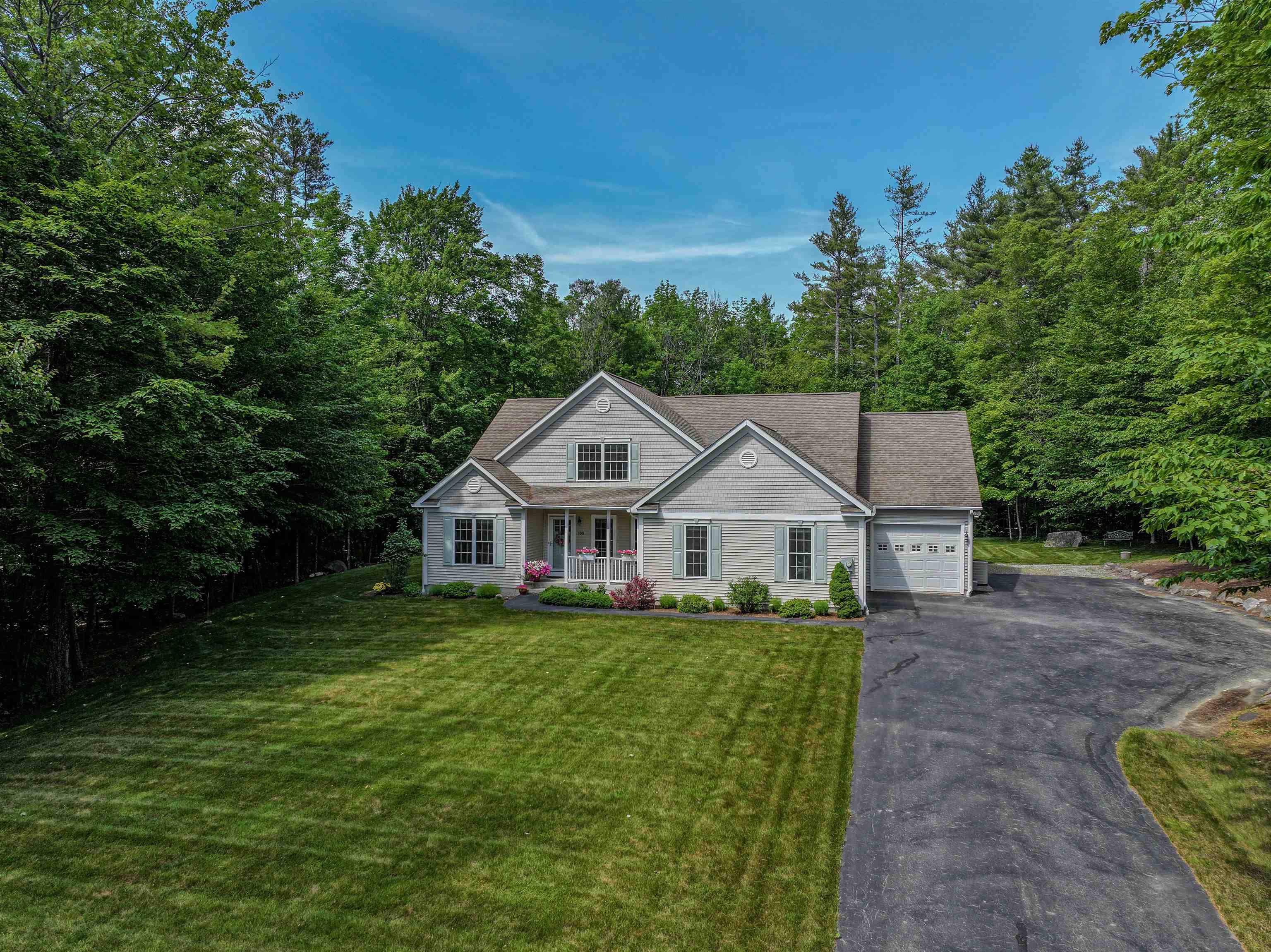 138 Page RD, New London, NH 03257