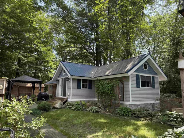 Brattleboro, VT 05301,15 Lynwood DR