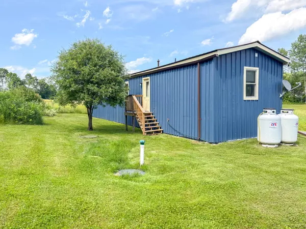 Bradford, VT 05033,284 Cross RD