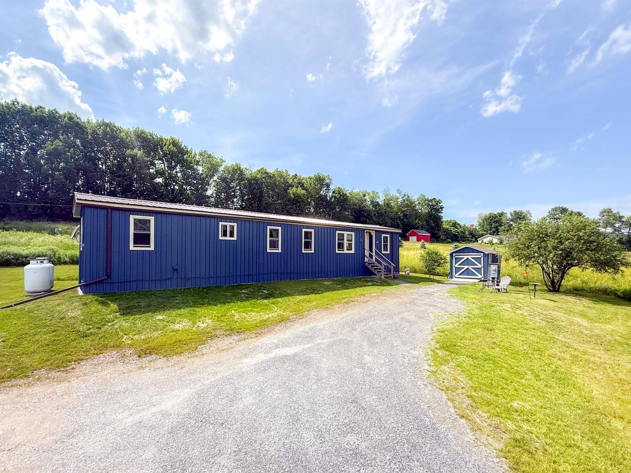 284 Cross RD, Bradford, VT 05033