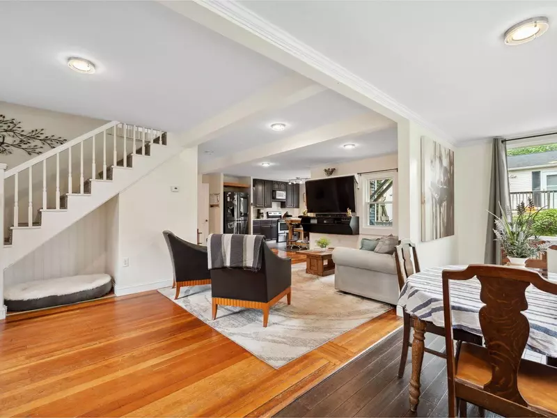 50 Cottage GRV, Burlington, VT 05408