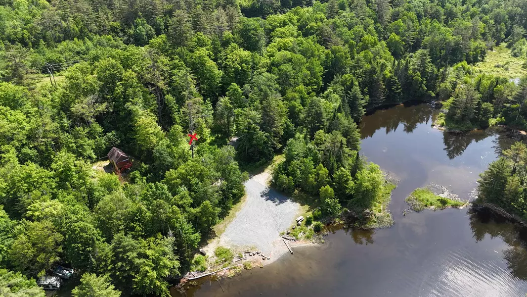 00 Walker Pit RD, Concord, VT 05906