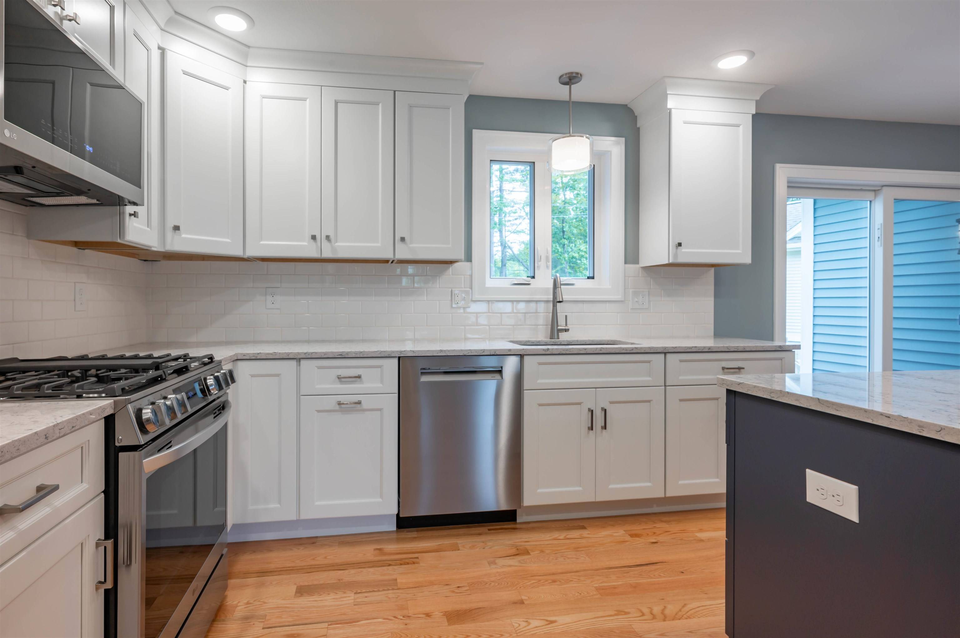 Nashua, NH 03062,5 Doucet AVE