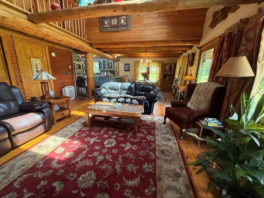 Canaan, NH 03741,25 Rogers WAY