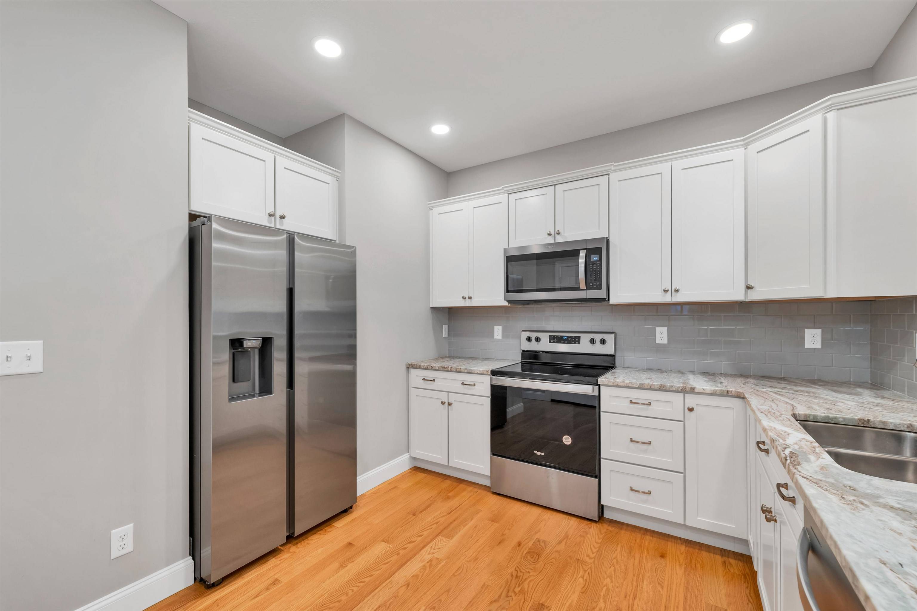 Goffstown, NH 03045,8C Villa LN