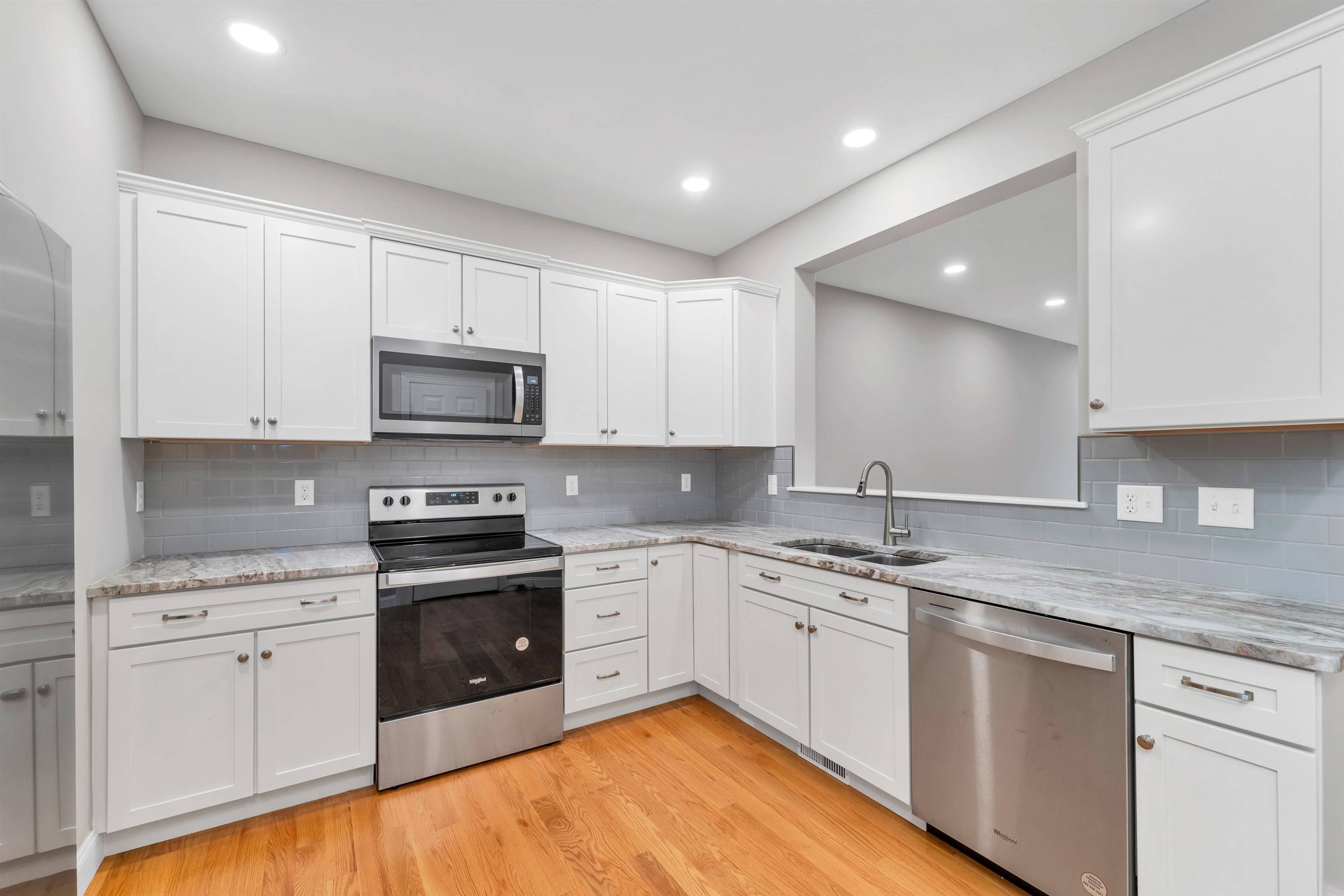 Goffstown, NH 03045,8C Villa LN